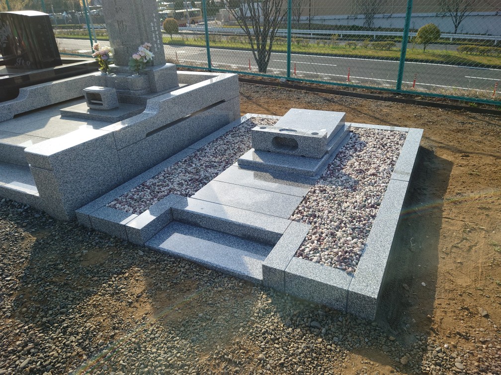 南多摩都市霊園での府中阿曽石材の施工例です。府中、多磨霊園以外でも御見積、ご相談は無料です。